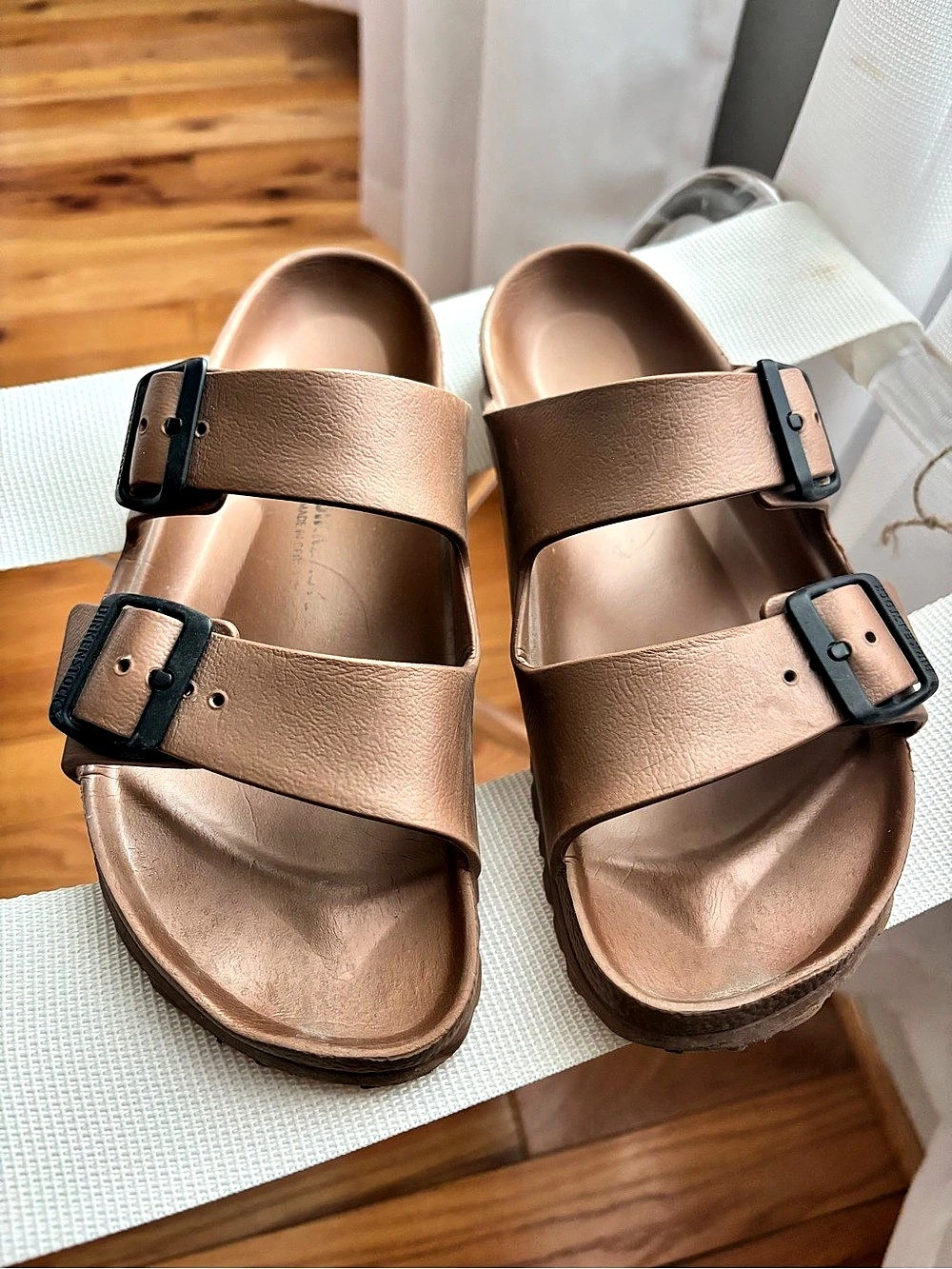 Birkenstock Arizona Metallic Copper Two-Strap Leather-Look Sandals in Brown 38